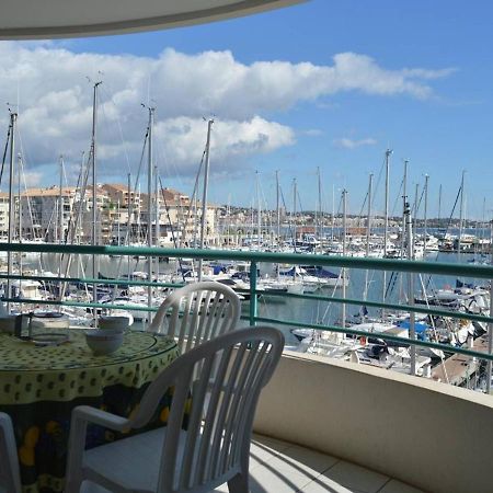 Frejus: Appt 2P, 5 Pers, Piscine, Plage A 150M, Parking, Animaux Ok - Fr-1-226A-357 Eksteriør billede