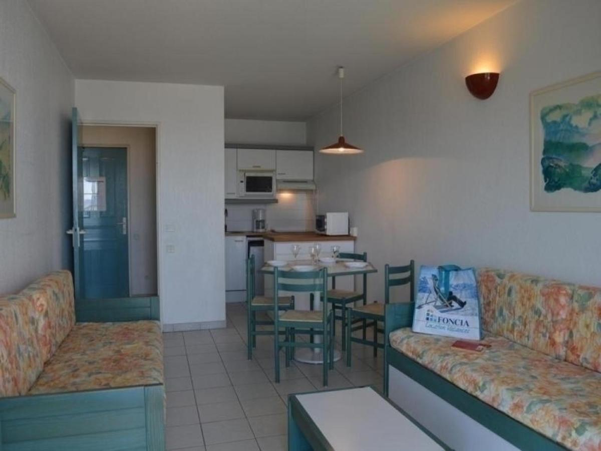Frejus: Appt 2P, 5 Pers, Piscine, Plage A 150M, Parking, Animaux Ok - Fr-1-226A-357 Eksteriør billede