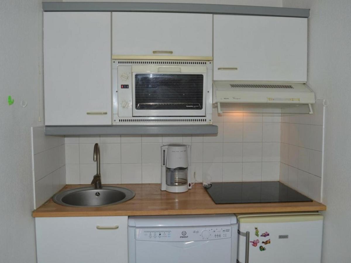 Frejus: Appt 2P, 5 Pers, Piscine, Plage A 150M, Parking, Animaux Ok - Fr-1-226A-357 Eksteriør billede