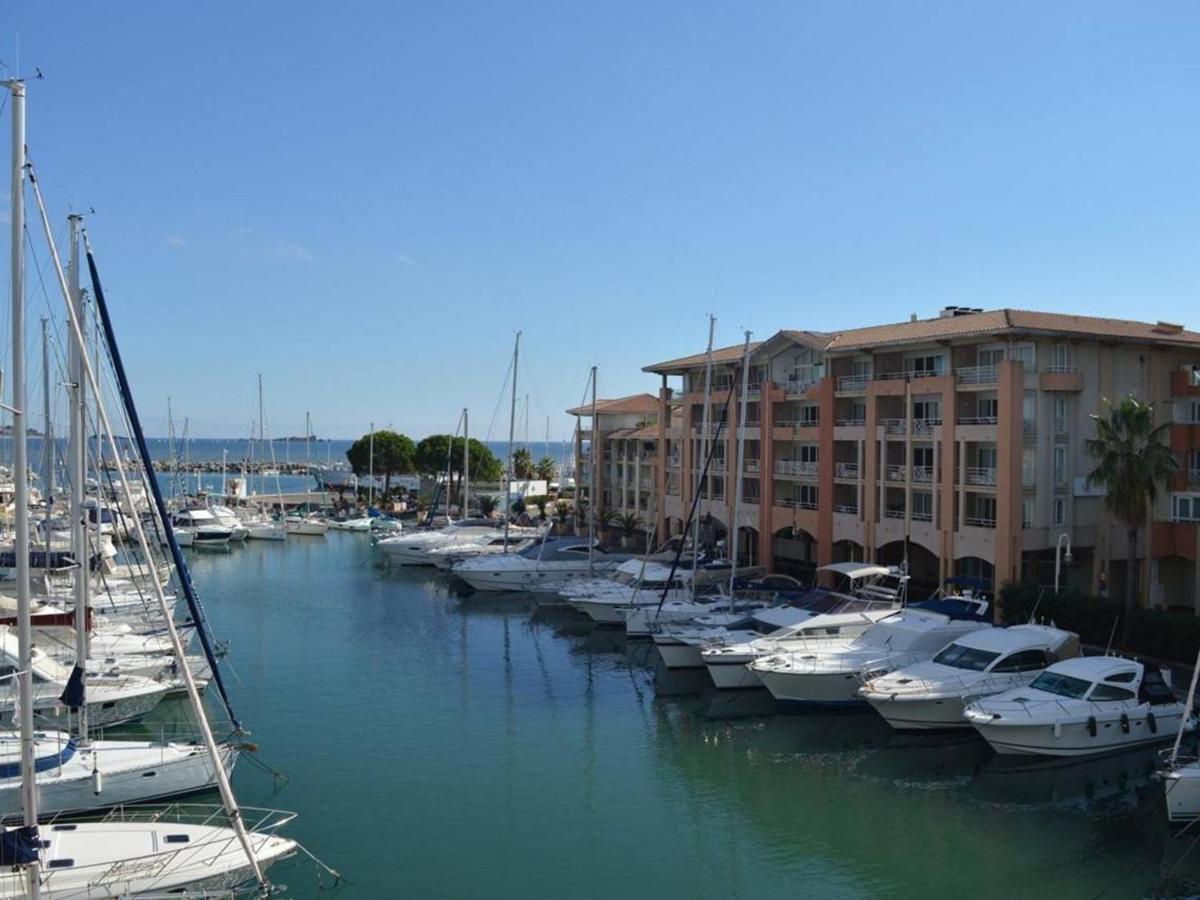 Frejus: Appt 2P, 5 Pers, Piscine, Plage A 150M, Parking, Animaux Ok - Fr-1-226A-357 Eksteriør billede