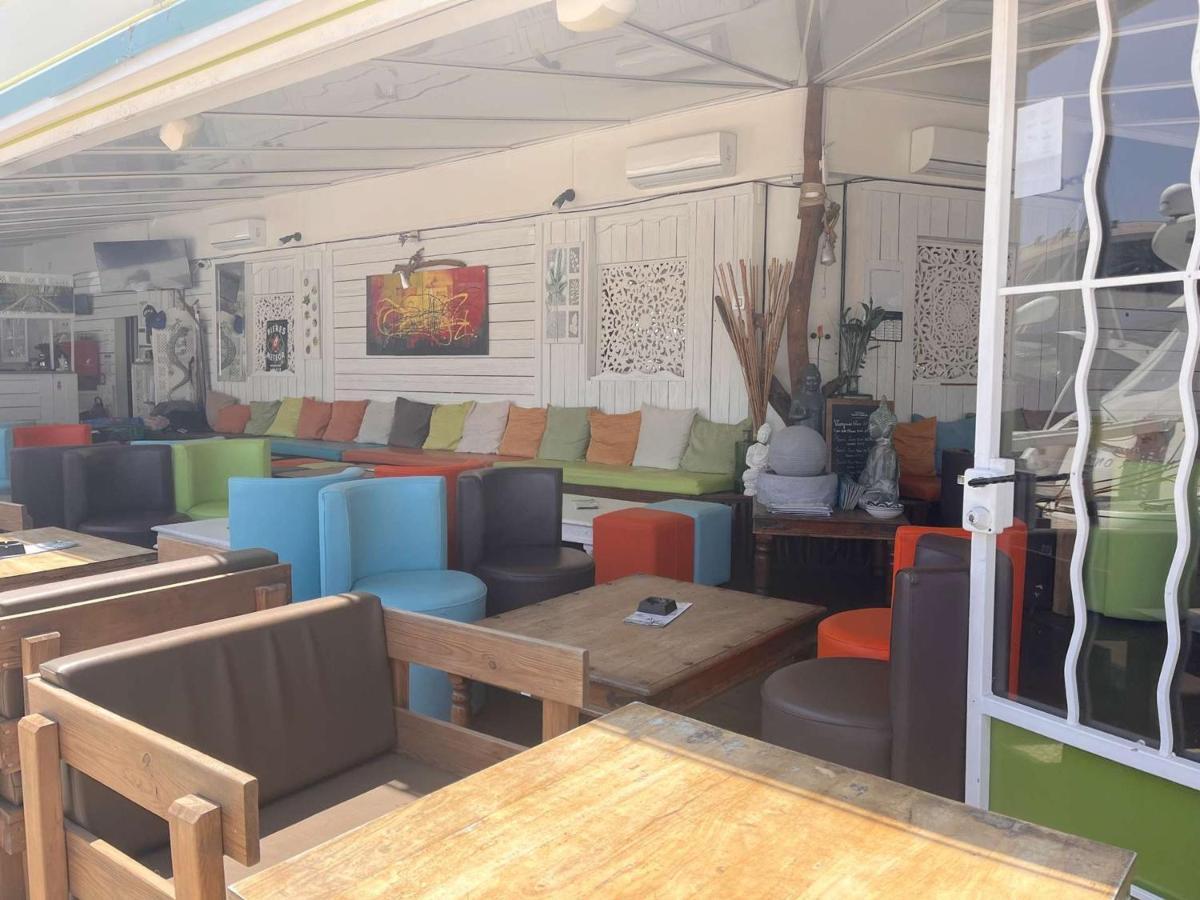Frejus: Appt 2P, 5 Pers, Piscine, Plage A 150M, Parking, Animaux Ok - Fr-1-226A-357 Eksteriør billede