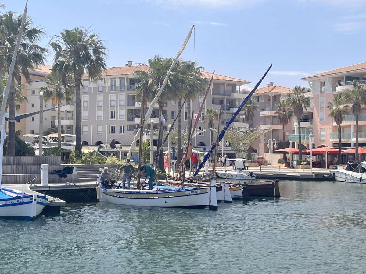 Frejus: Appt 2P, 5 Pers, Piscine, Plage A 150M, Parking, Animaux Ok - Fr-1-226A-357 Eksteriør billede