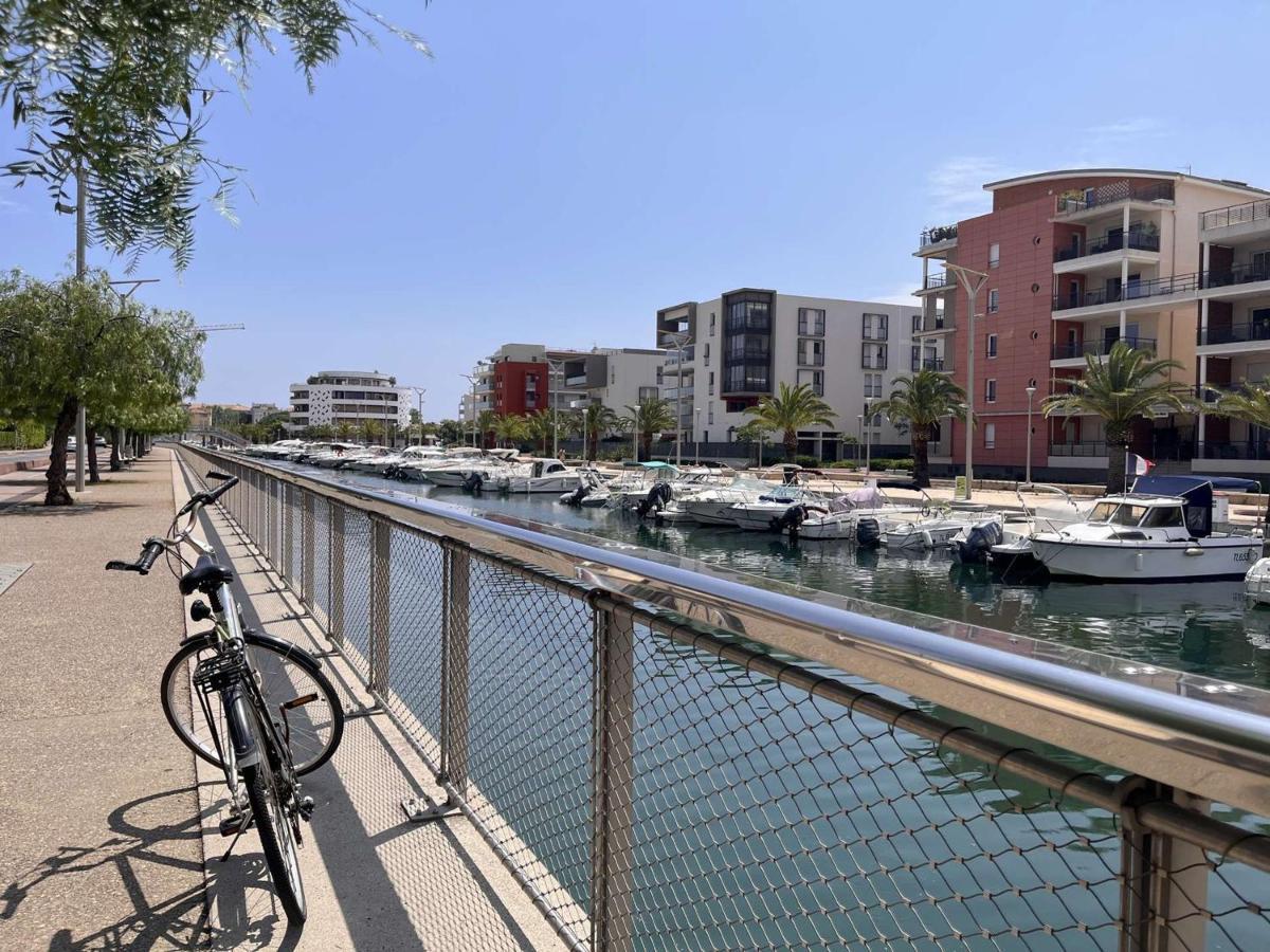Frejus: Appt 2P, 5 Pers, Piscine, Plage A 150M, Parking, Animaux Ok - Fr-1-226A-357 Eksteriør billede